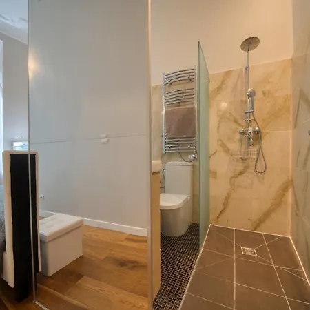 Old Town Luxury 3 Beds Апартаменты Ницца