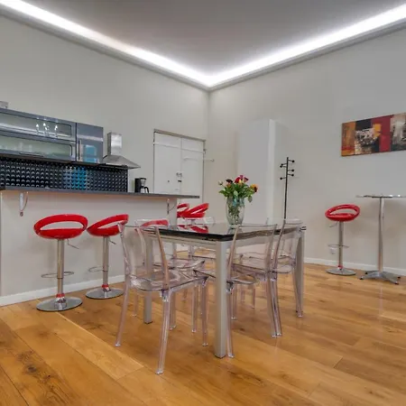 Апартаменты Old Town Luxury 3 Beds