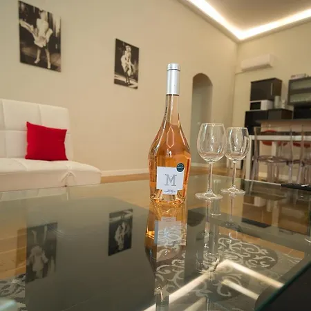 Апартаменты Old Town Luxury 3 Beds *