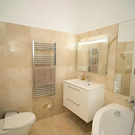 Old Town Luxury 3 Beds * Ницца