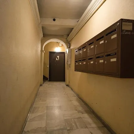 Old Town Luxury 3 Beds Ницца